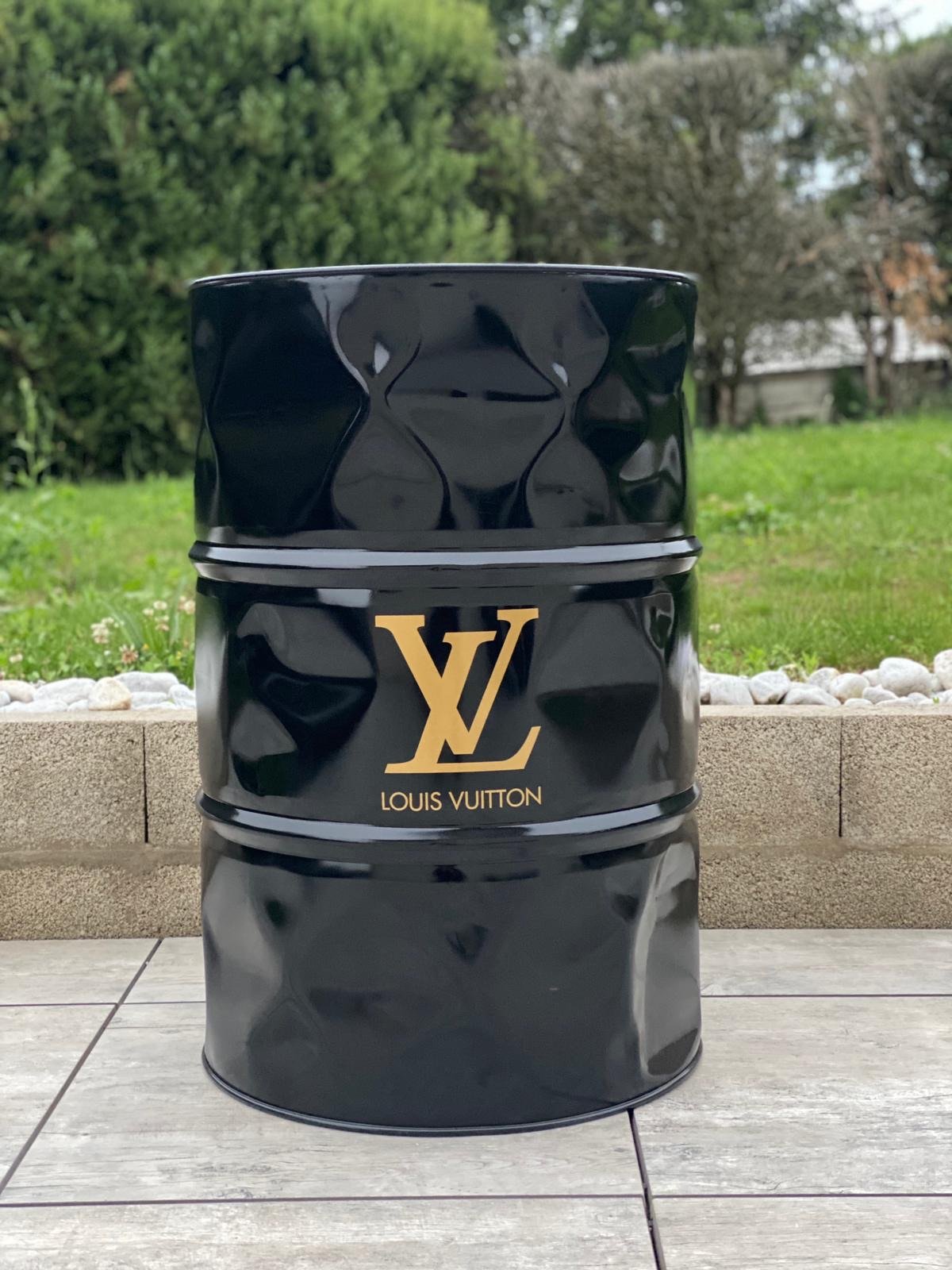 Louis Vuitton black