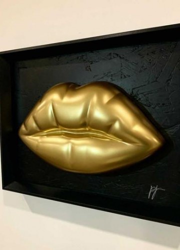 Luxury Gold Lips